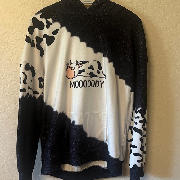 Sweaters - Moody Cow Black and White women’s hoodie